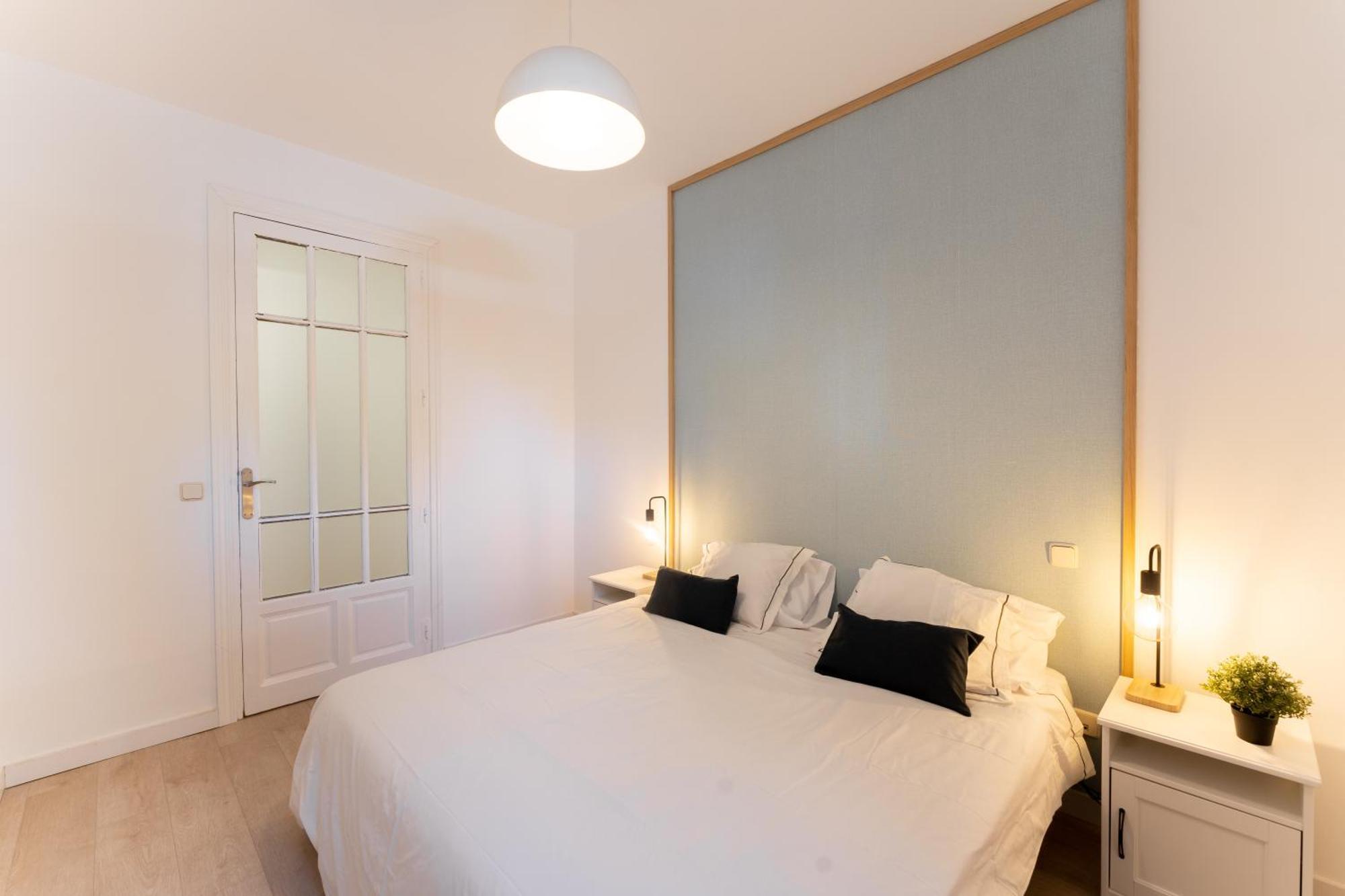 Luxe Apartment In Chamberi Chic Madrid Buitenkant foto