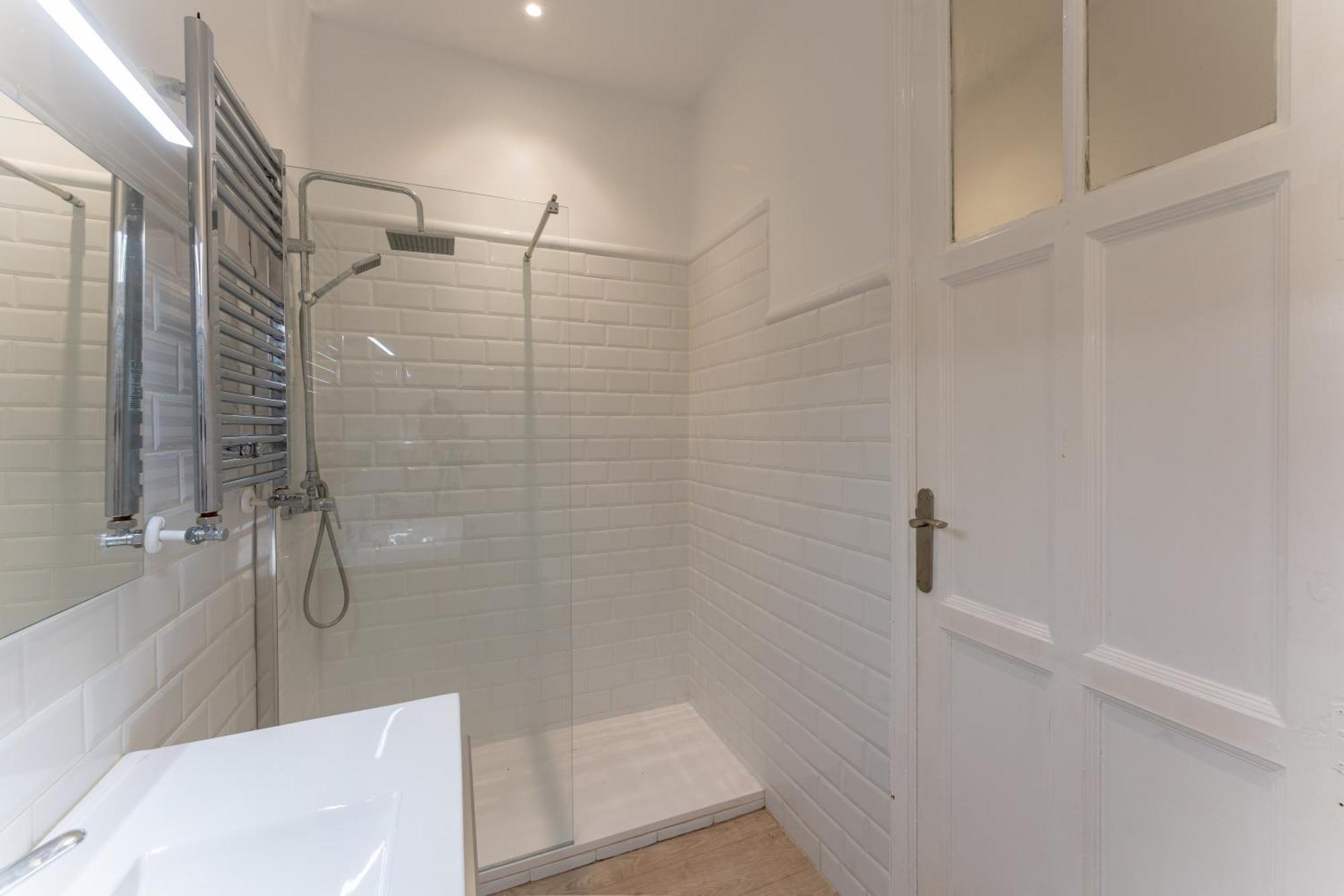 Luxe Apartment In Chamberi Chic Madrid Buitenkant foto