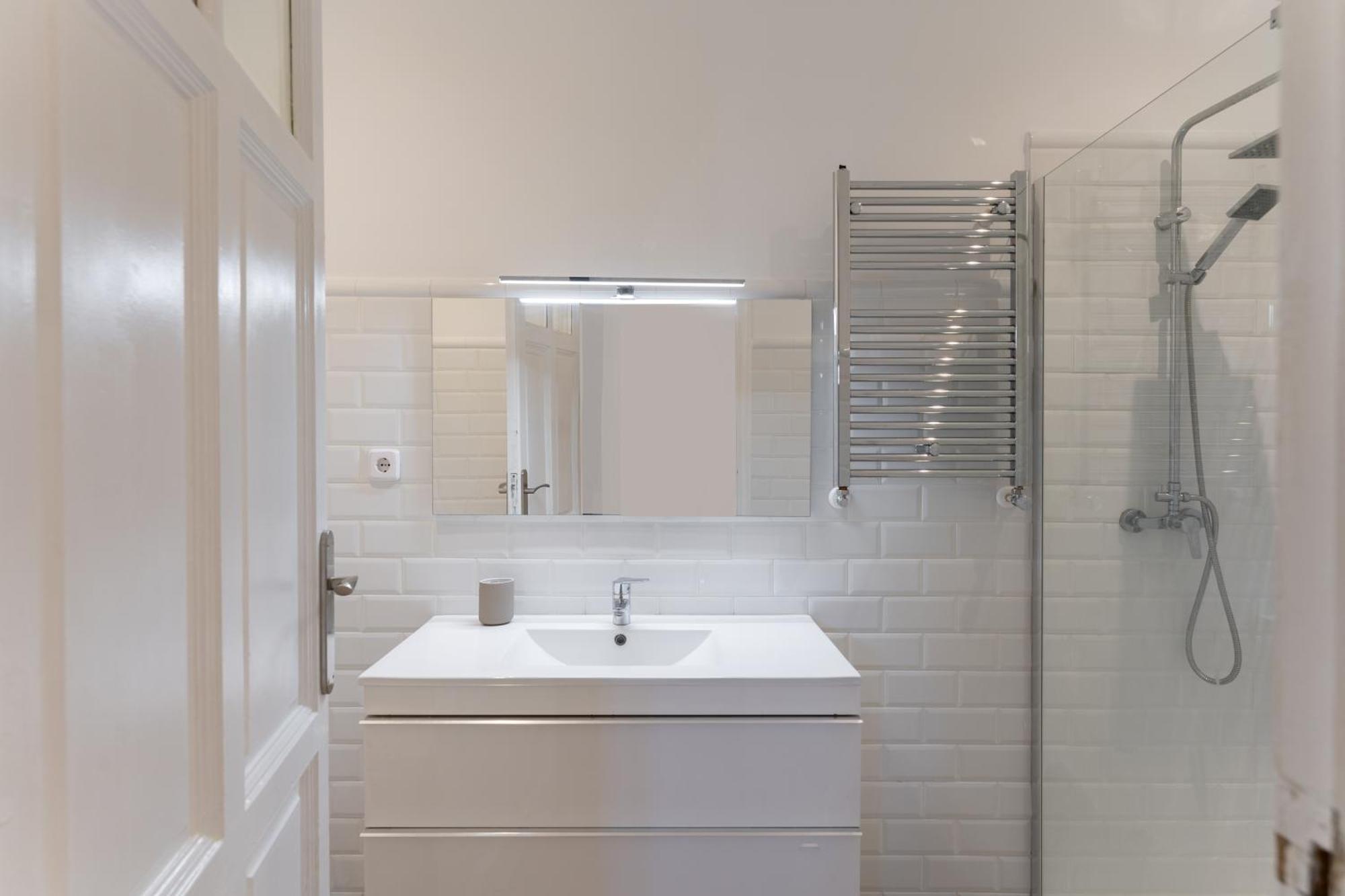 Luxe Apartment In Chamberi Chic Madrid Buitenkant foto