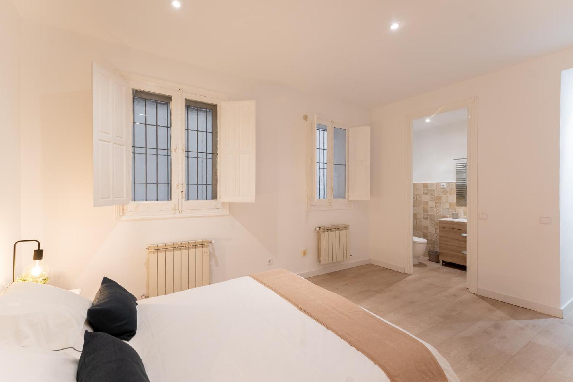 Luxe Apartment In Chamberi Chic Madrid Buitenkant foto
